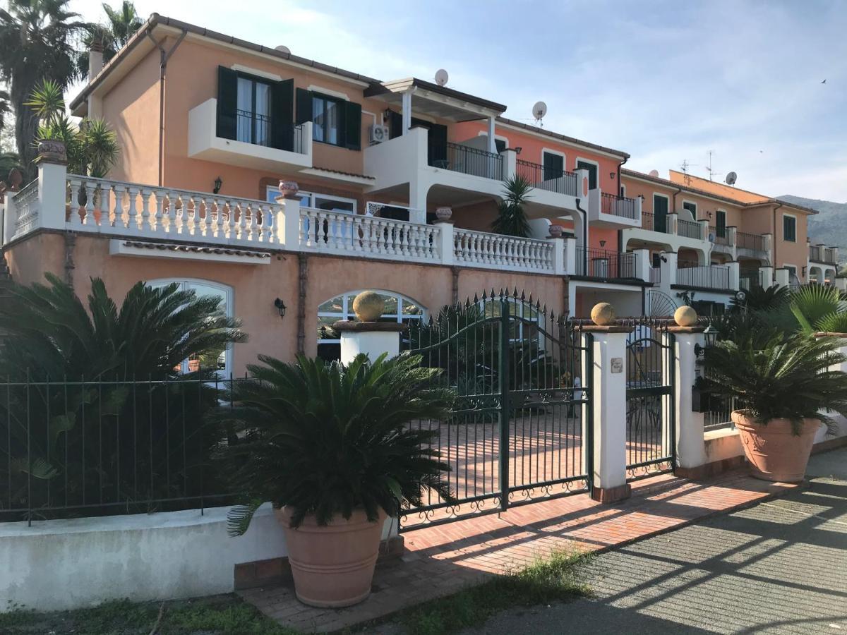 Villa Grace Патти Экстерьер фото